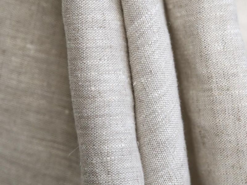 Linen: Chất liệu tự nhiên bền chắc, thoáng khí, mang lại cảm giác thoải mái tối đa