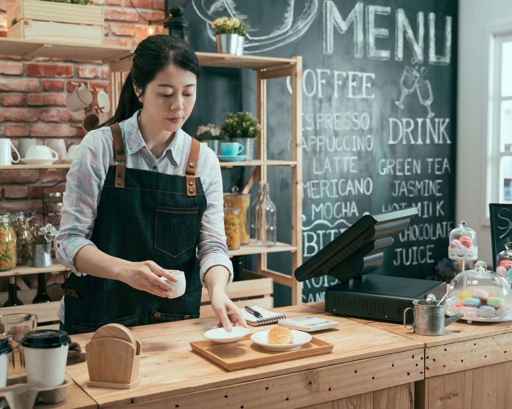 Mẫu đồng phục quán cafe Hàn Quốc toát lên sự sang trọng và quý phái